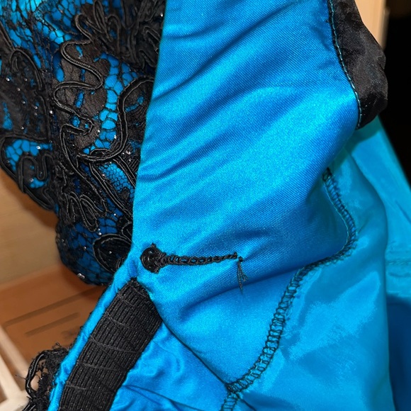 Vintage fabric of Valentino Holiday dress custom Boston / Dallas “Milo” silk - Picture 3 of 7